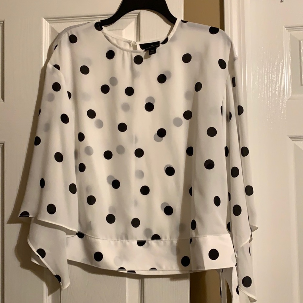 XS Blouse and ties on the side